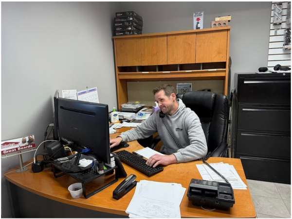 professional quoting photo showcasing an employee working.